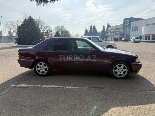 Mercedes C 180 1998, 352,680 km - 1.8 l - Qazax