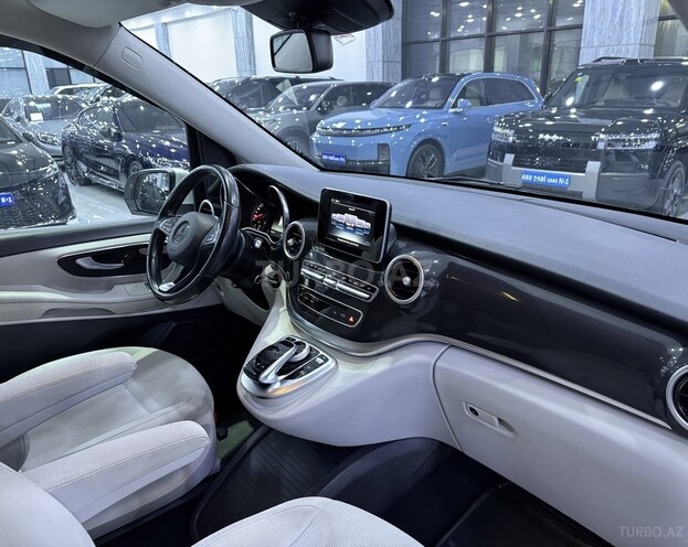 Mercedes V 250 2015, 111,200 km - 2.0 л - Bakı