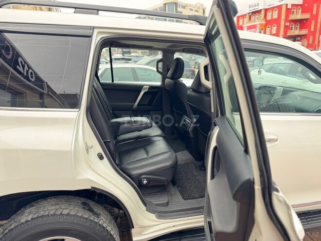 Toyota Land Cruiser Prado-14