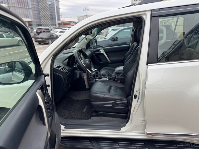Toyota Land Cruiser Prado-9