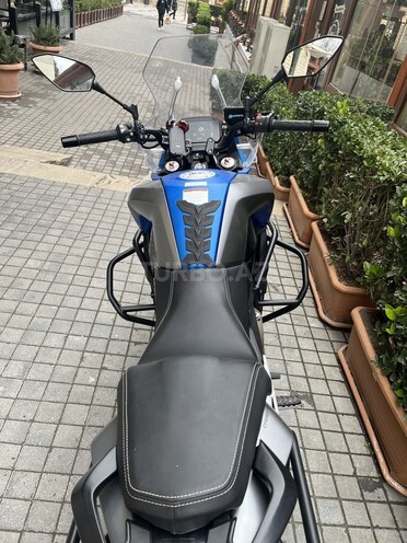 CFMOTO 650 MT-4
