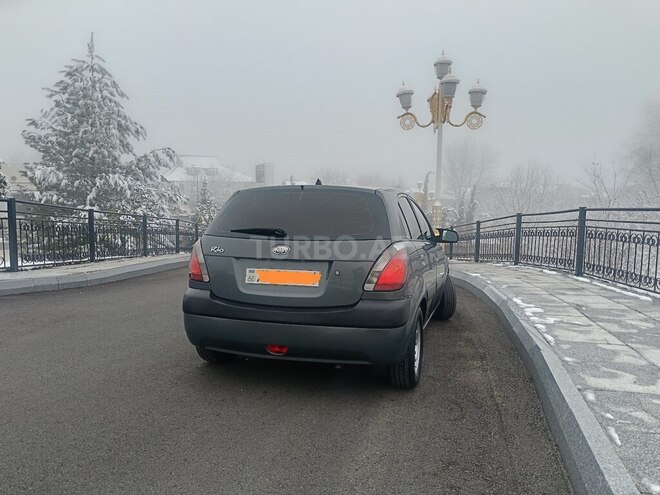 Kia Rio 2005, 404,000 km - 1.5 l - Qəbələ