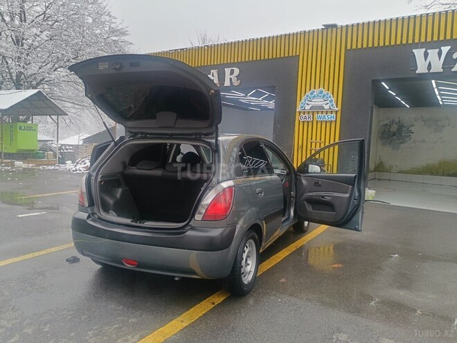 Kia Rio 2005, 404,000 km - 1.5 l - Qəbələ