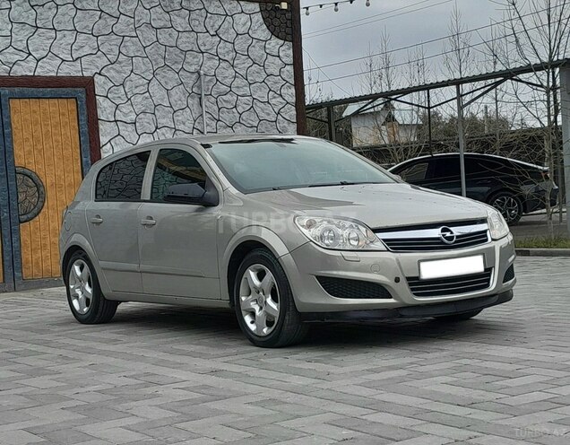 Opel Astra 2007, 390,000 km - 1.3 l - Saatlı