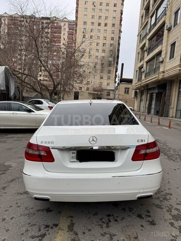 Mercedes E 220 2012, 232,000 km - 2.1 l - Bakı