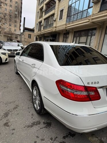 Mercedes E 220 2012, 232,000 km - 2.1 l - Bakı