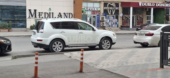 Mitsubishi Outlander-12