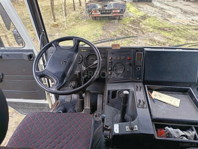 MAZ 551605-15
