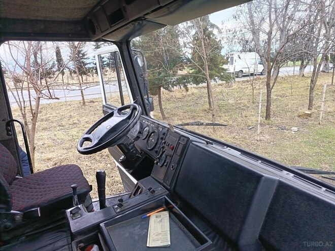 MAZ 551605-9