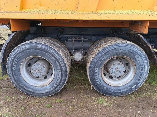 MAZ 551605-7
