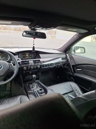 BMW 530 2005, 400,000 km - 3.0 l - Zaqatala
