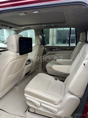 Cadillac Escalade-14