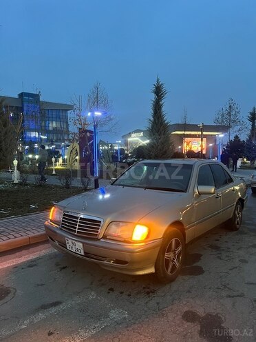 Mercedes C 220 1996, 455,000 km - 2.2 л - Quba