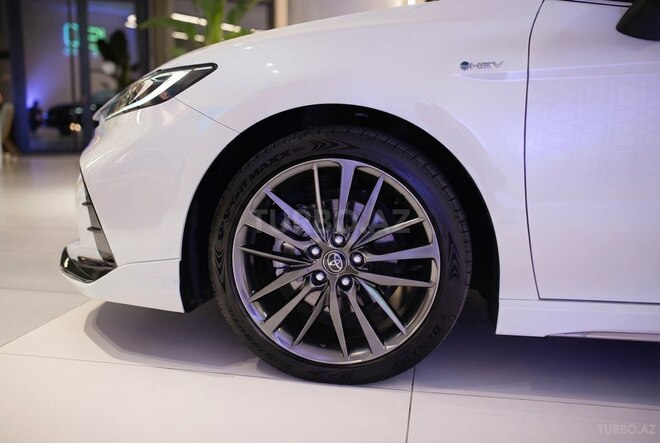 Toyota Camry-3