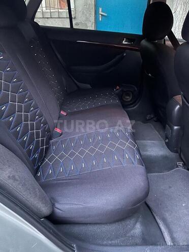 Toyota Avensis 2004, 330,000 km - 2.0 l - Bakı