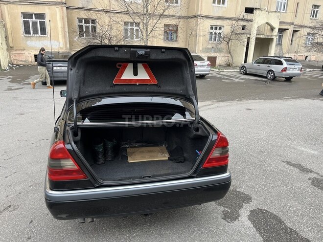 Mercedes C 220 1994, 331,000 km - 2.2 л - Bakı
