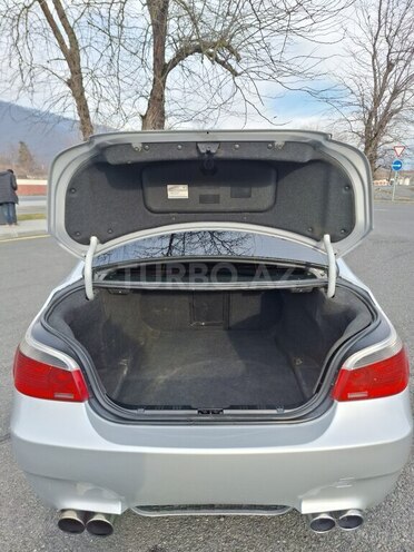 BMW 530 2005, 400,000 km - 3.0 l - Zaqatala