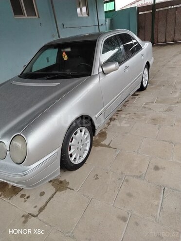 Mercedes E 220 1999, 363,042 km - 2.2 l - Şirvan
