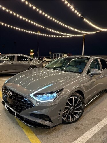 Hyundai Sonata-2