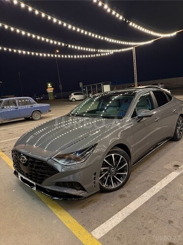 Hyundai Sonata-4