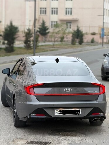 Hyundai Sonata-5