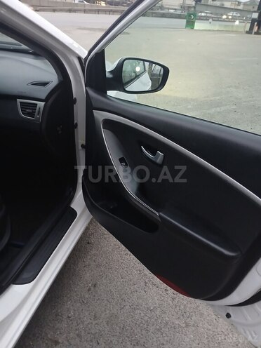 Hyundai i30 2015, 296,000 km - 1.6 l - Bakı