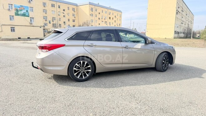 Hyundai i40-5