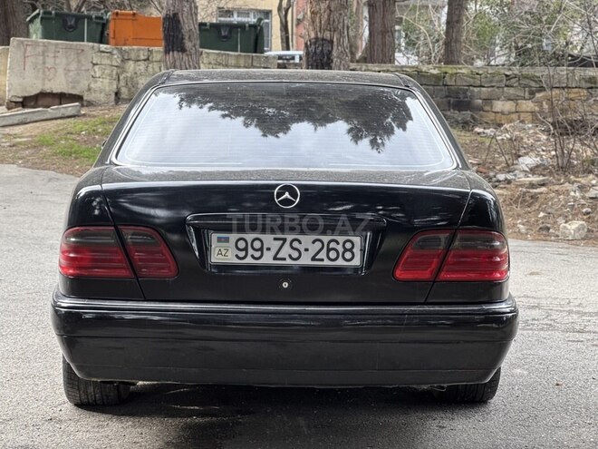 Mercedes E 240 1999, 300,000 km - 2.4 l - Bakı