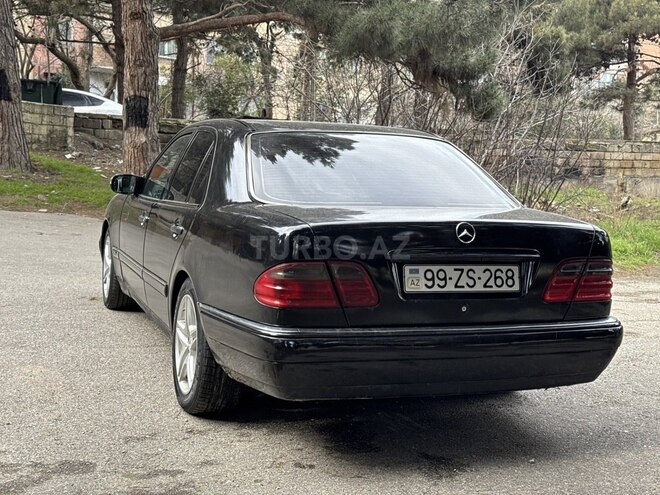 Mercedes E 240 1999, 300,000 km - 2.4 l - Bakı