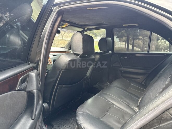 Mercedes E 240 1999, 300,000 km - 2.4 l - Bakı