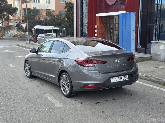 Hyundai Elantra 2019, 127,000 km - 2.0 л - Bakı
