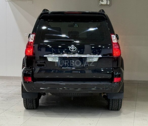 Toyota Land Cruiser Prado-5