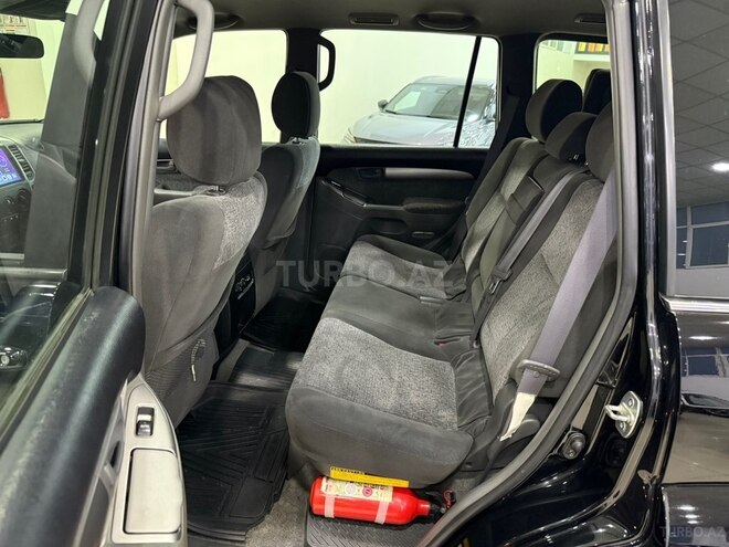Toyota Land Cruiser Prado-10