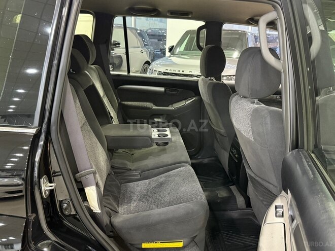 Toyota Land Cruiser Prado-12
