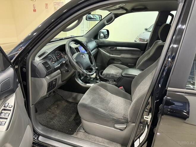 Toyota Land Cruiser Prado-7