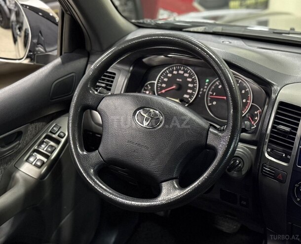 Toyota Land Cruiser Prado-13