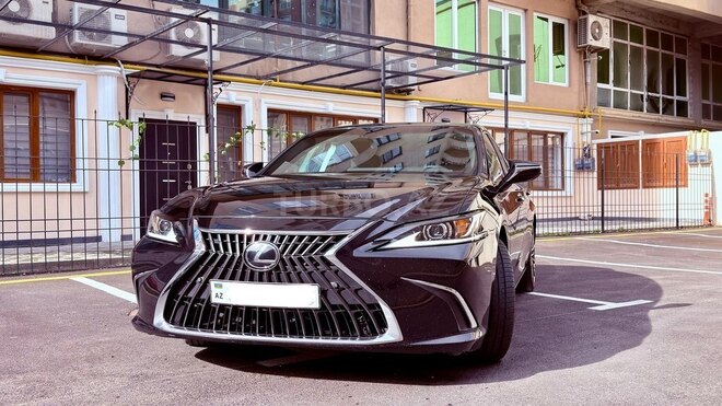 Lexus ES 300h-4