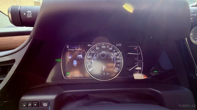 Lexus ES 300h-18