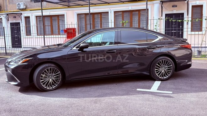 Lexus ES 300h-8