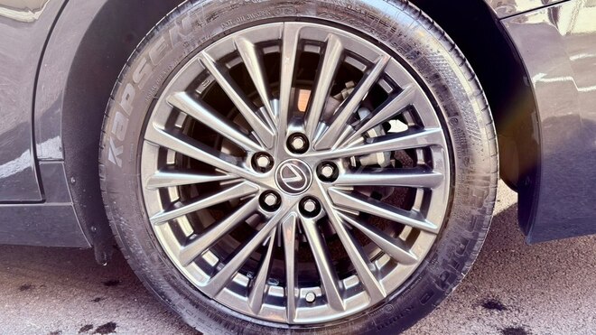 Lexus ES 300h-15