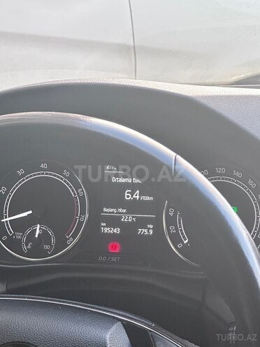 Skoda Rapid 2020, 196,000 km - 1.6 l - Bakı