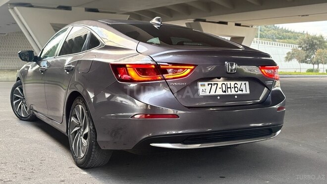 Honda Insight-5
