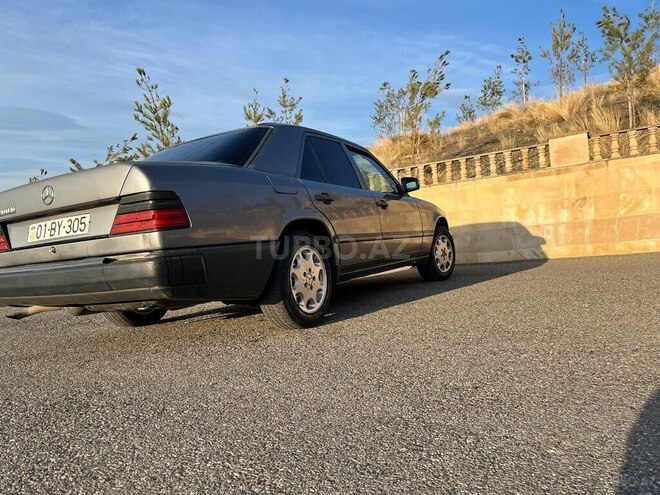 Mercedes  1989, 350,000 km - 2.0 л - Füzuli