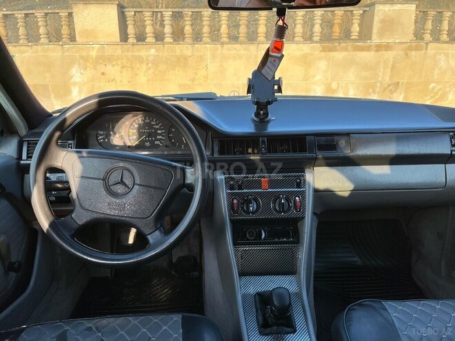 Mercedes  1989, 350,000 km - 2.0 л - Füzuli