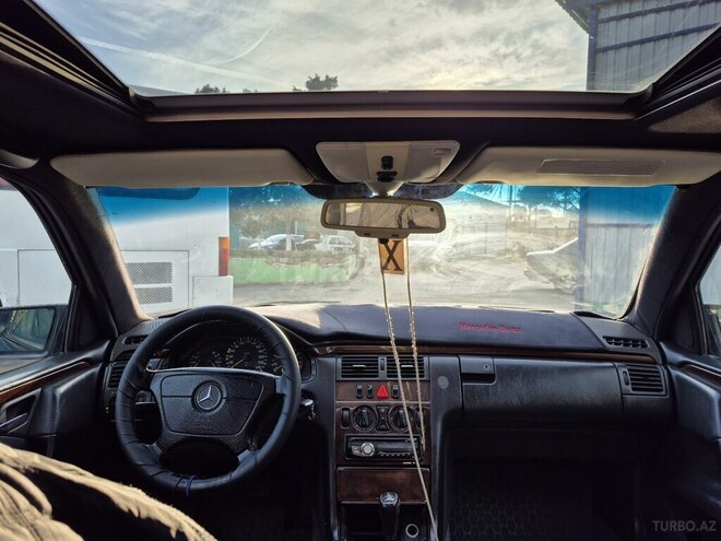 Mercedes E 230 1996, 380,000 km - 2.3 l - Bakı