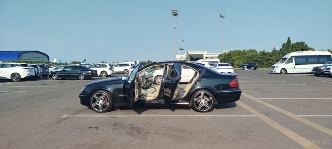 Mercedes E 220 2002, 333,000 km - 2.2 l - Bakı