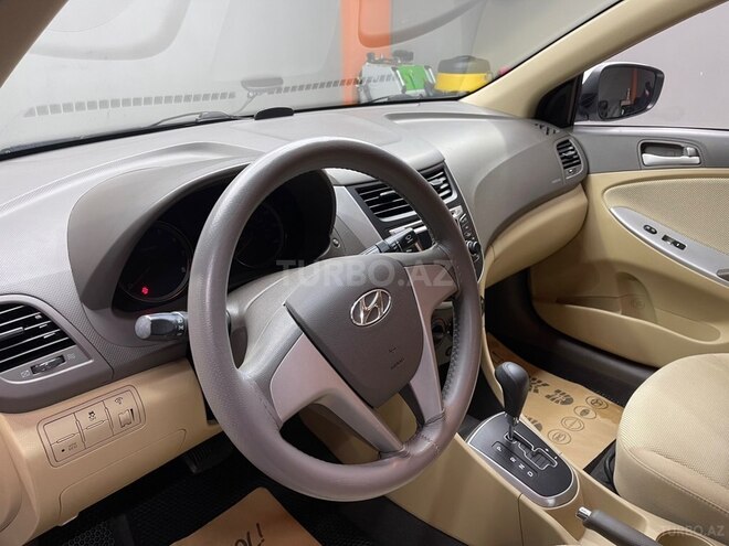 Hyundai Accent 2014, 129,000 km - 1.6 л - Bakı