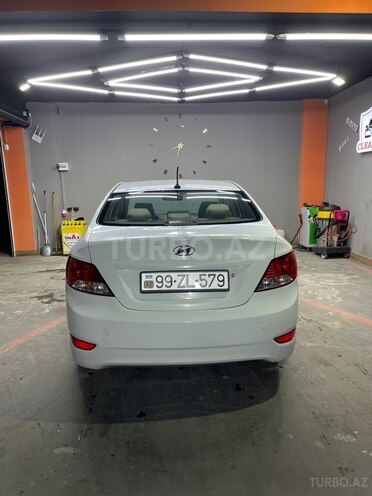 Hyundai Accent 2014, 129,000 km - 1.6 л - Bakı