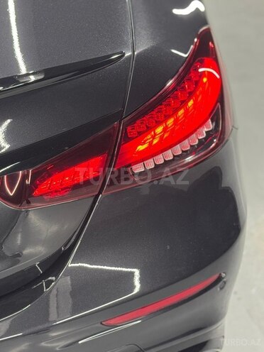 Mercedes E 350-13