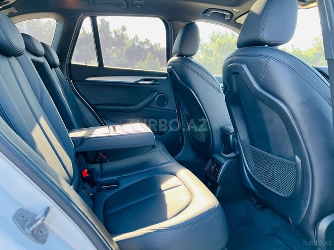 BMW X1 2016, 232,000 km - 2.0 l - Bakı
